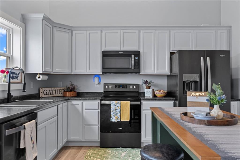 15231 Edgerton Road Gardner, KS 66030 - Photo 11 of 34