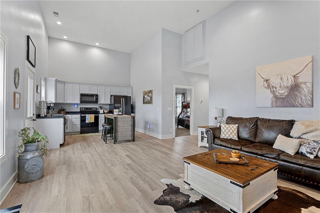 15231 Edgerton Road Gardner, KS 66030 - Photo 7 of 34