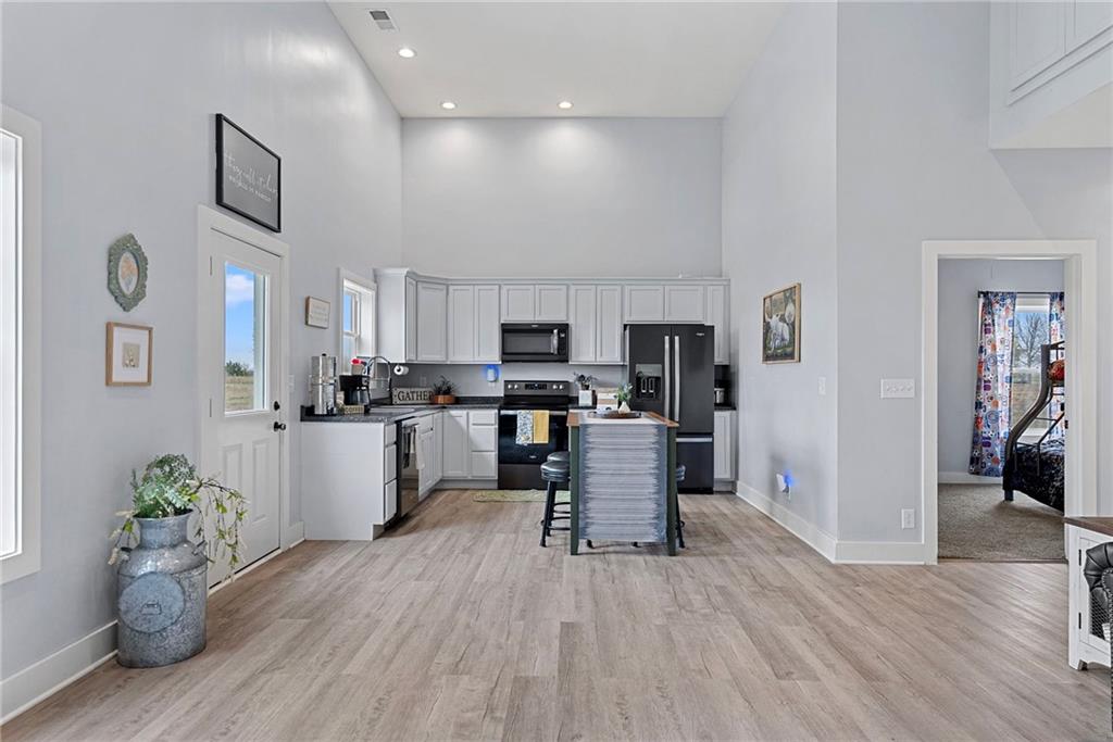 15231 Edgerton Road Gardner, KS 66030 - Photo 9 of 34