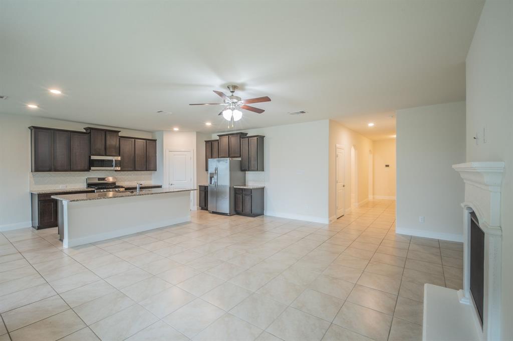 2808 Grizzly Road Aubrey, TX 76227 - Photo 5 of 25