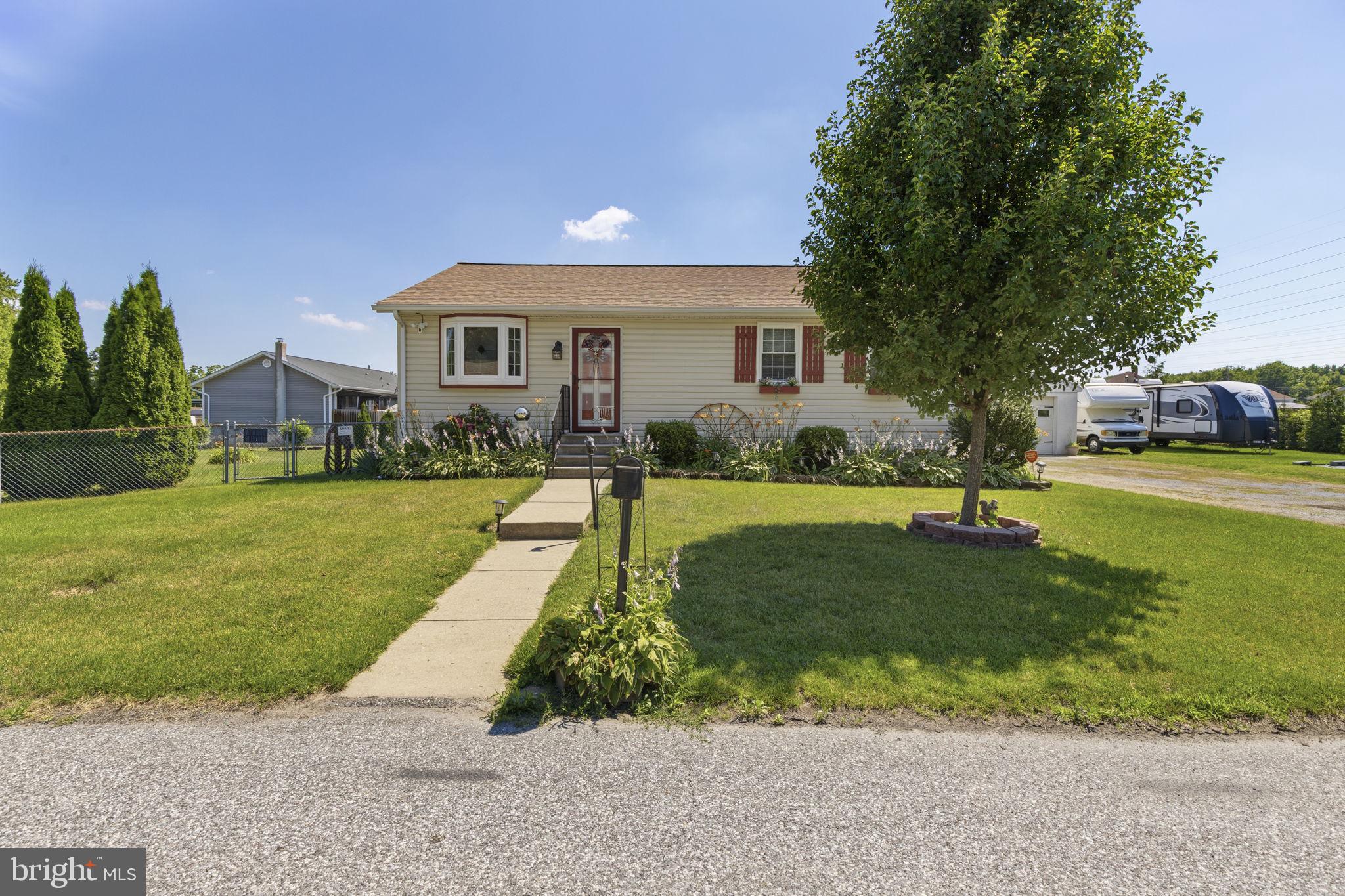 607 Patuxent Avenue Rosedale, MD 21237 - Photo 1 of 35 Welcome to 607 Patuxent Avenue