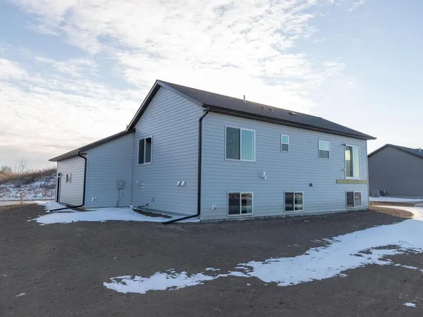 $488,900 | 424 Amco Lane, Chatfield, MN 55923