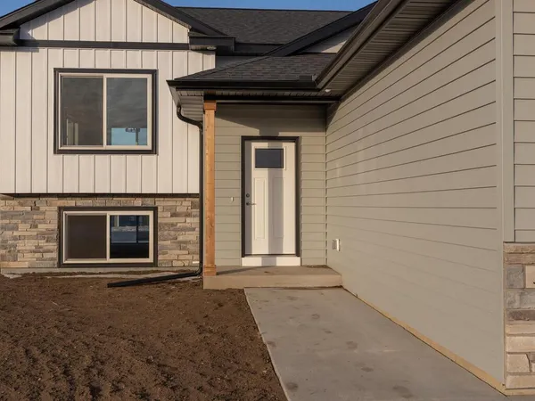 $488,900 | 424 Amco Lane, Chatfield, MN 55923
