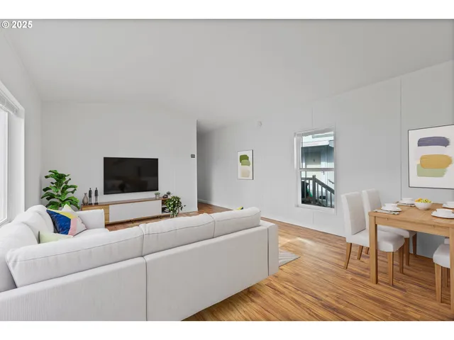 $109,000 | 535 Southwest Maple Street, Unit 2, Hillsboro, OR 97123