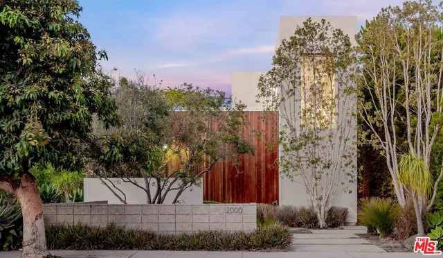 $3,695,000 | 2000 Walnut Avenue, Venice, CA 90291
