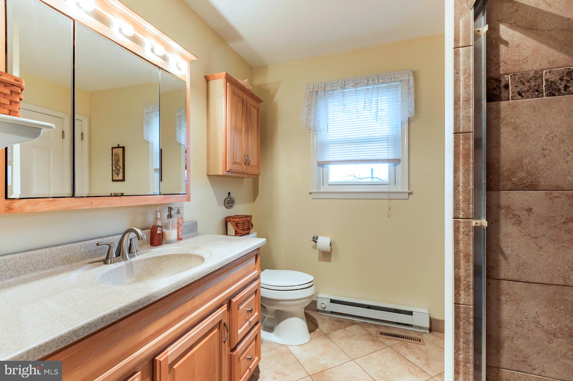 438 Loop Road Pottstown, PA 19464 - Photo 18 of 37