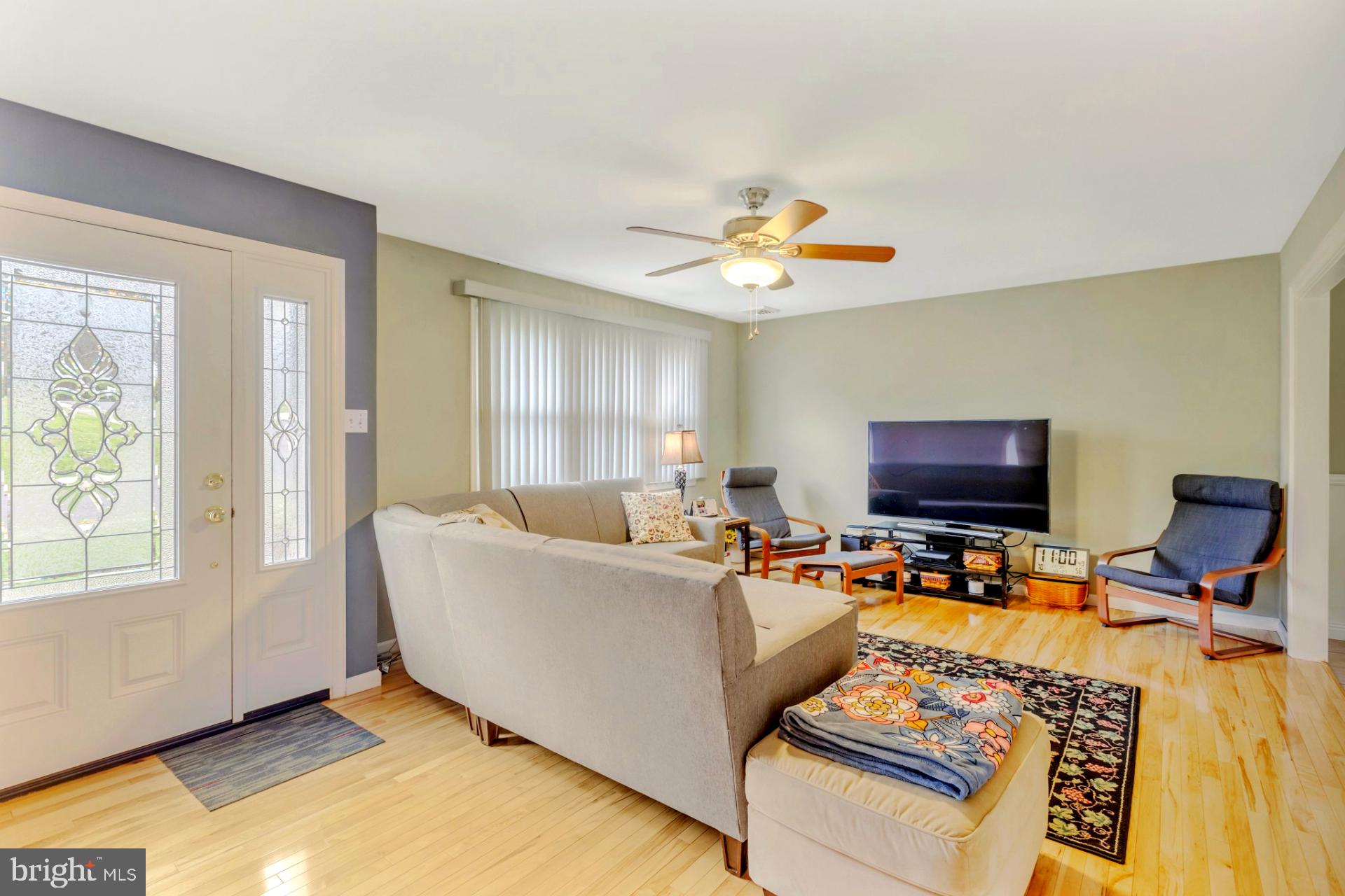 438 Loop Road Pottstown, PA 19464 - Photo 8 of 37