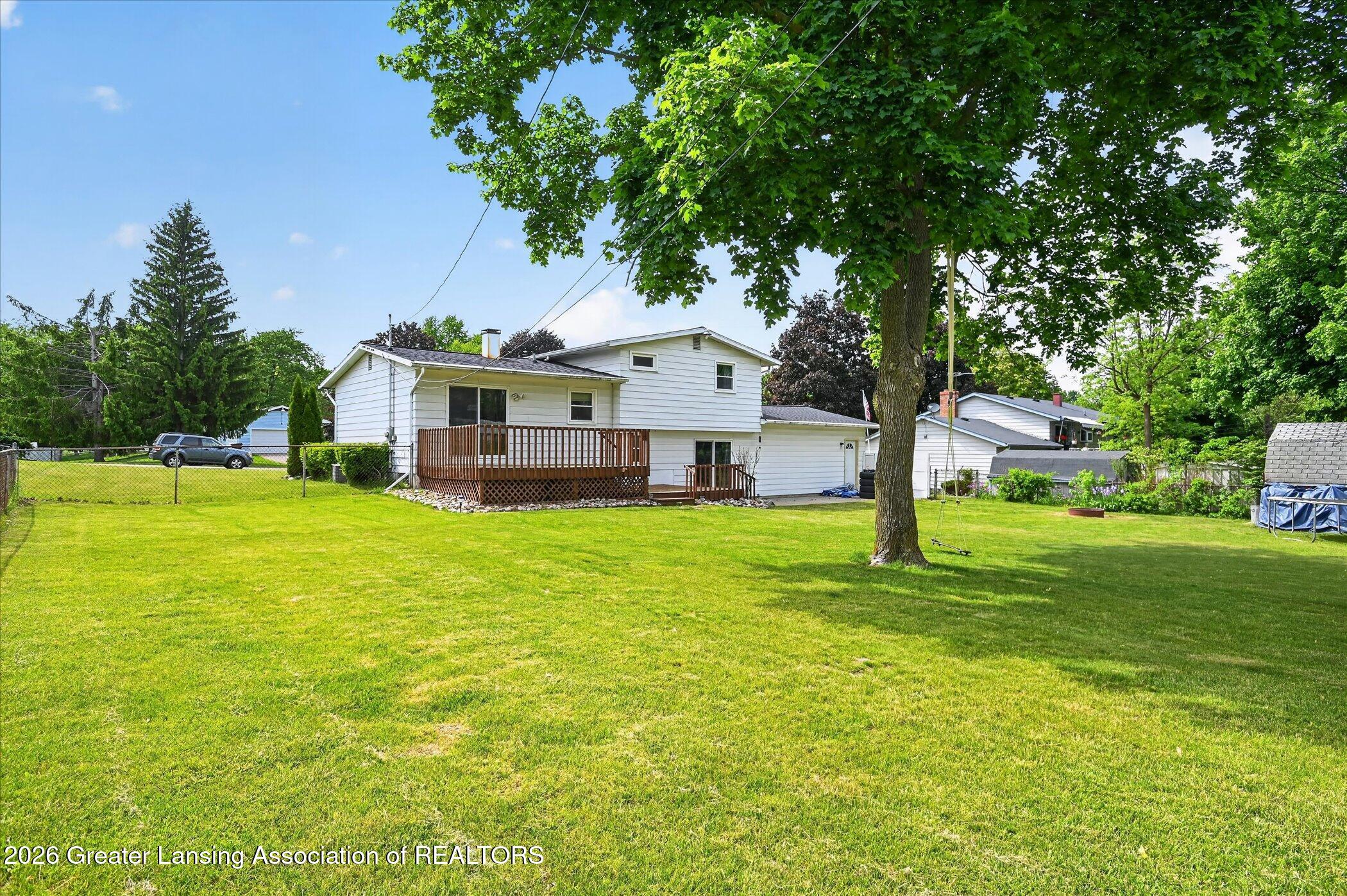 619 Charleston Road Lansing, MI 48917 - Photo 32 of 43 39-619-Charleston-Rd-Lansing-WindowStill