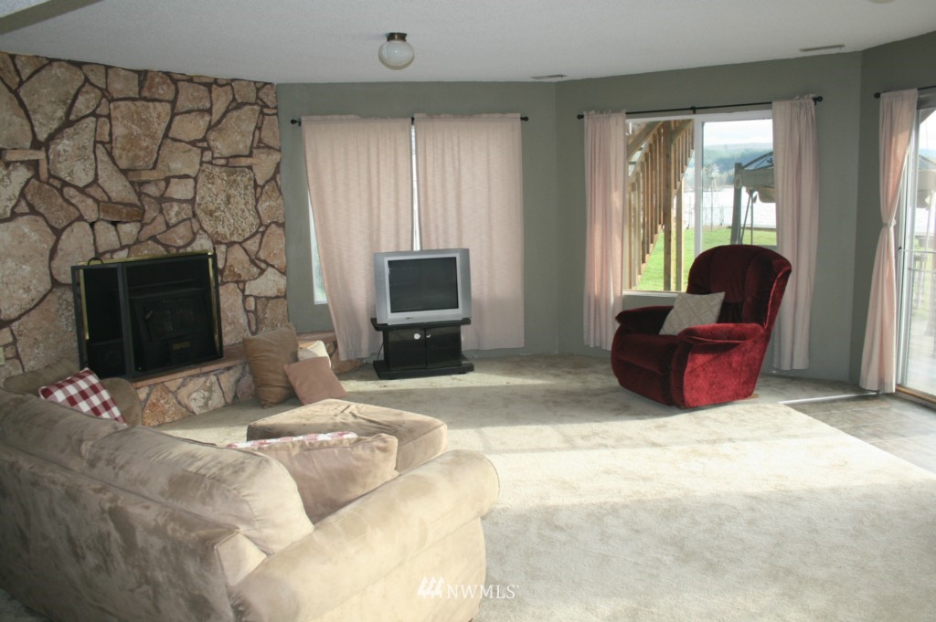 430 Streeter Road Silverlake, WA 98645 - Photo 12 of 15 Gallery Image 12