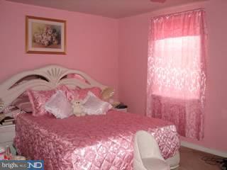 1220 Hellerman Street Philadelphia, PA 19111 - Photo 3 of 5