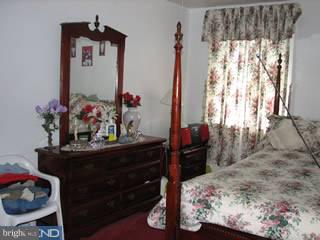 1220 Hellerman Street Philadelphia, PA 19111 - Photo 4 of 5
