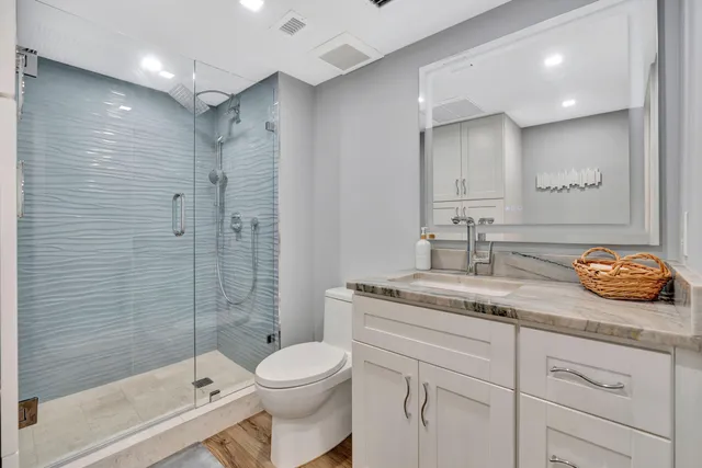 $5,500 | 911 Ocean Drive, Unit 704, Juno Beach, FL 33408