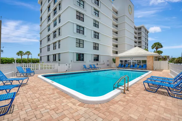 $5,500 | 911 Ocean Drive, Unit 704, Juno Beach, FL 33408