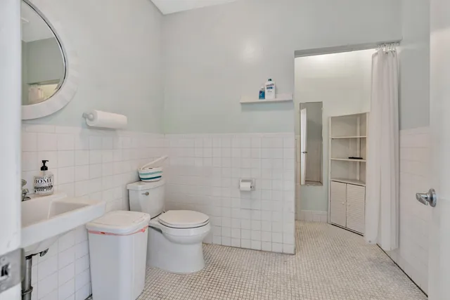 $5,500 | 911 Ocean Drive, Unit 704, Juno Beach, FL 33408