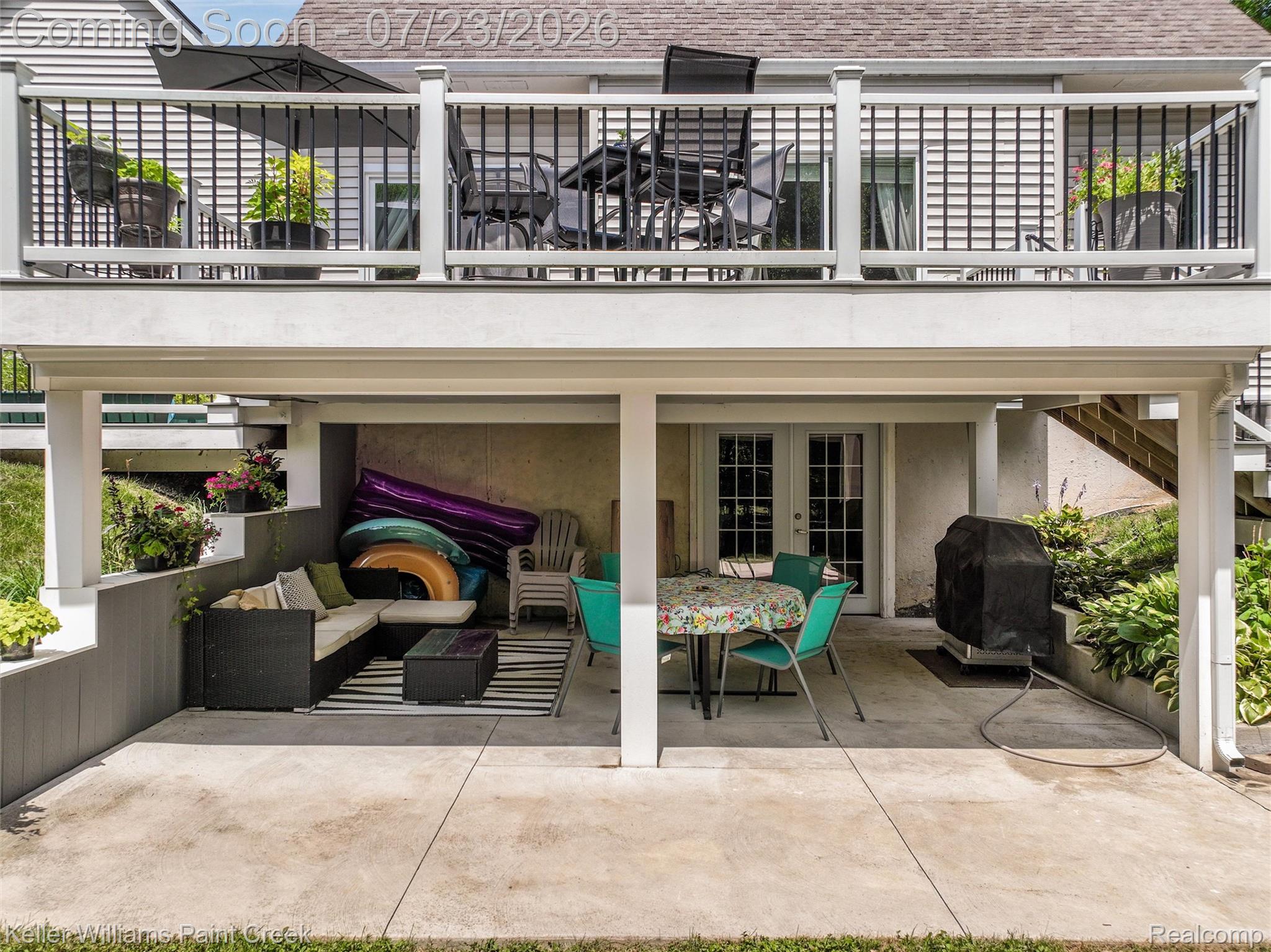 2611 Quail Run Street Rochester, MI 48306 - Photo 43 of 48 Patio terrace