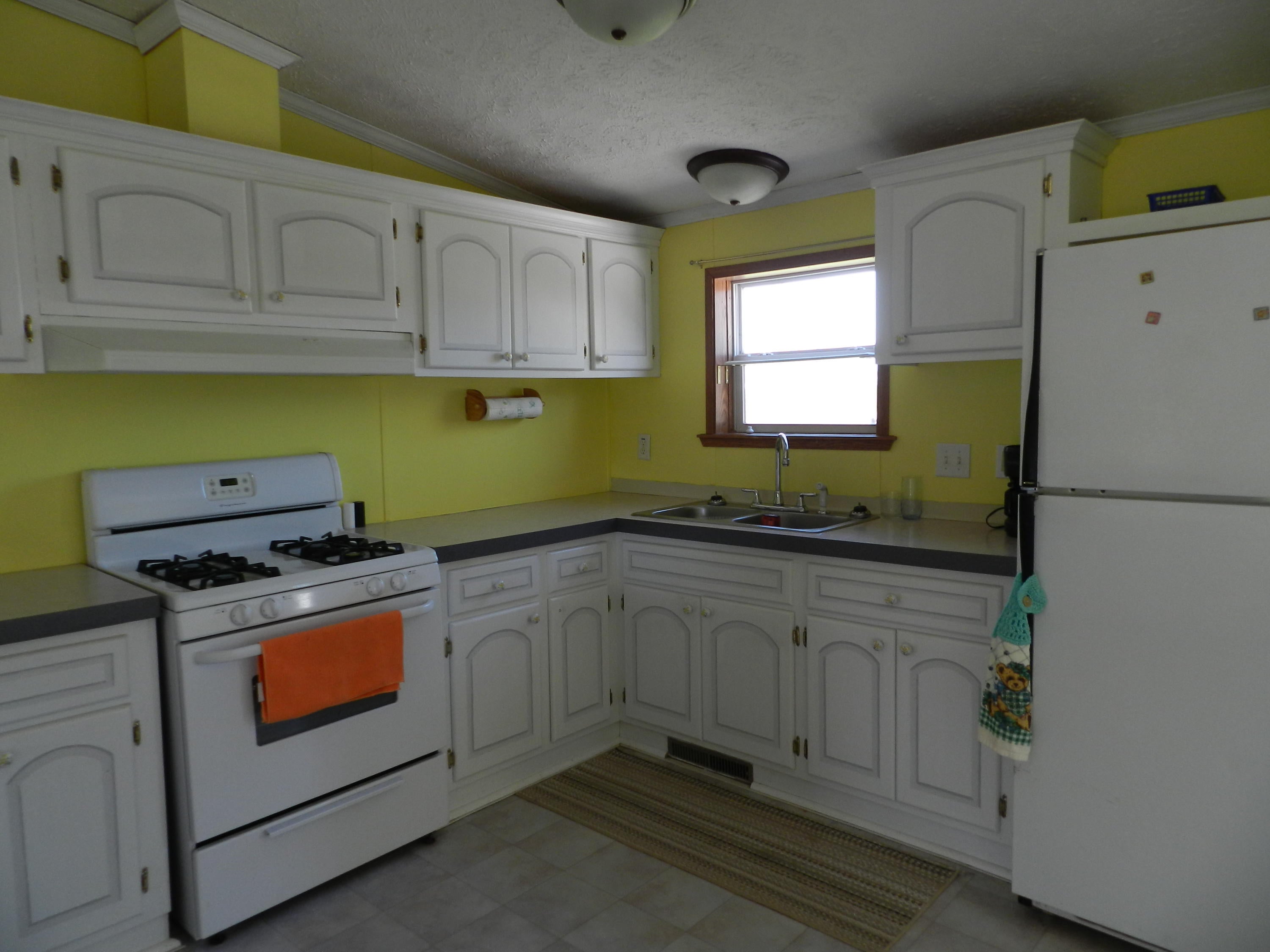 1102 West State Street Cheboygan, MI 49721 - Photo 4 of 15 Gallery Image 4