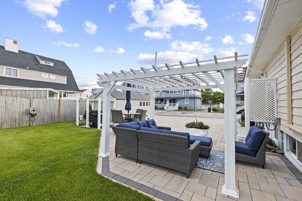 24 Warren Street Hull, MA 02045 - Photo 27 of 41