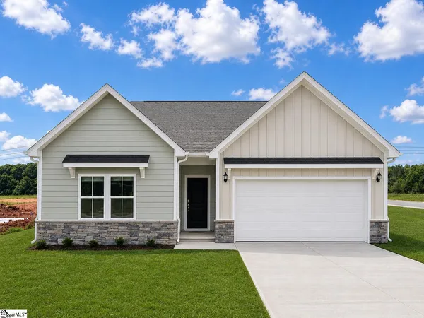 $284,900 | 109 White Flds Avenue, Fountain Inn, SC 29644