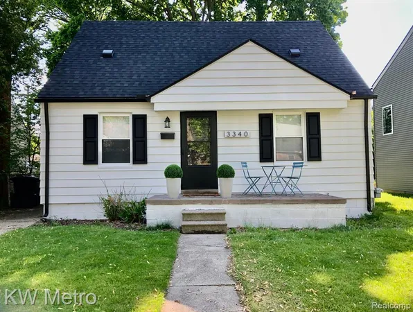$1,900 | 3340 Edgeworth Street, Ferndale, MI 48220