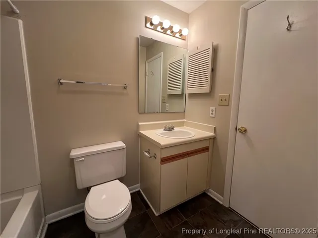 a bathroom with a tub