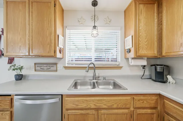 $380,000 | 11380 Puffin Way, Redding, CA 96003