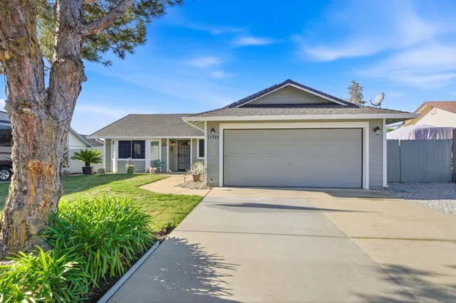 $380,000 | 11380 Puffin Way, Redding, CA 96003