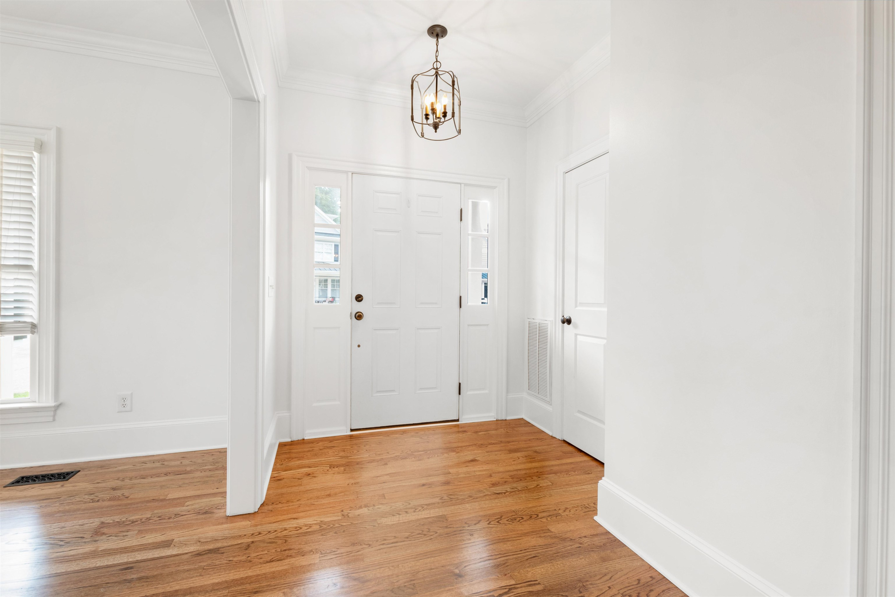 113 Village Mill Place Raleigh, NC 27608 - Photo 5 of 77 Photo 5