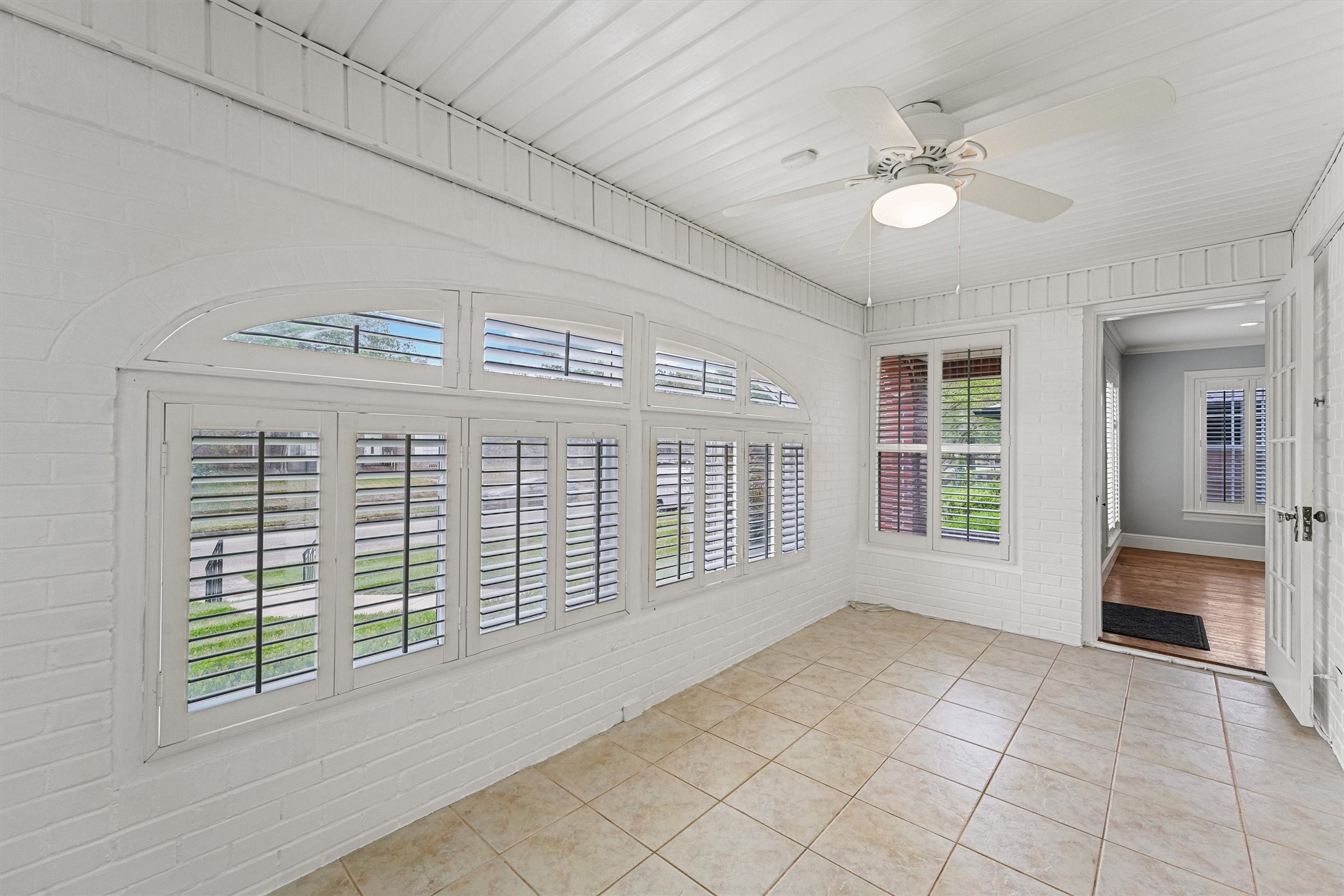 6645 Fairfield Street Houston, TX 77023 - Photo 9 of 28 a view of an empty room with a window