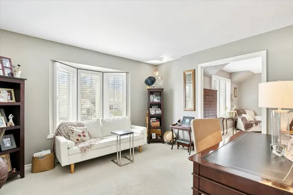 $900,000 | 842 Furlong Drive, Libertyville, IL 60048