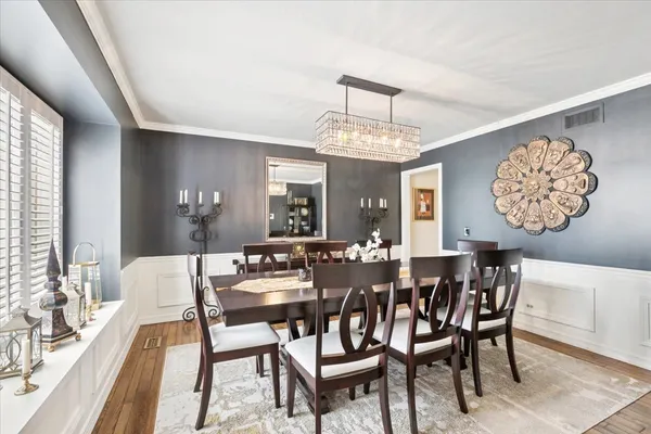 $900,000 | 842 Furlong Drive, Libertyville, IL 60048