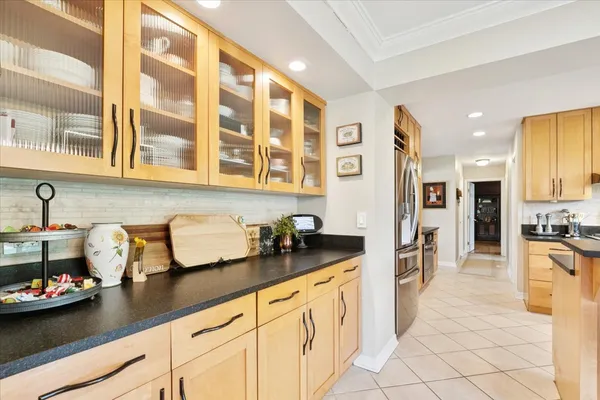 $900,000 | 842 Furlong Drive, Libertyville, IL 60048