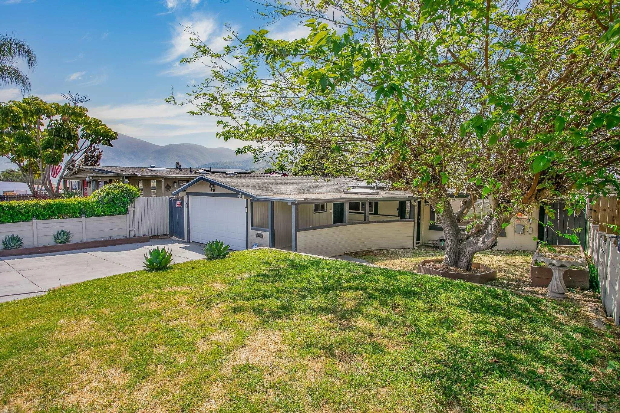 9853 Ivanho Street Spring Valley, CA 91977 - Photo 3 of 34 Gallery Image 3
