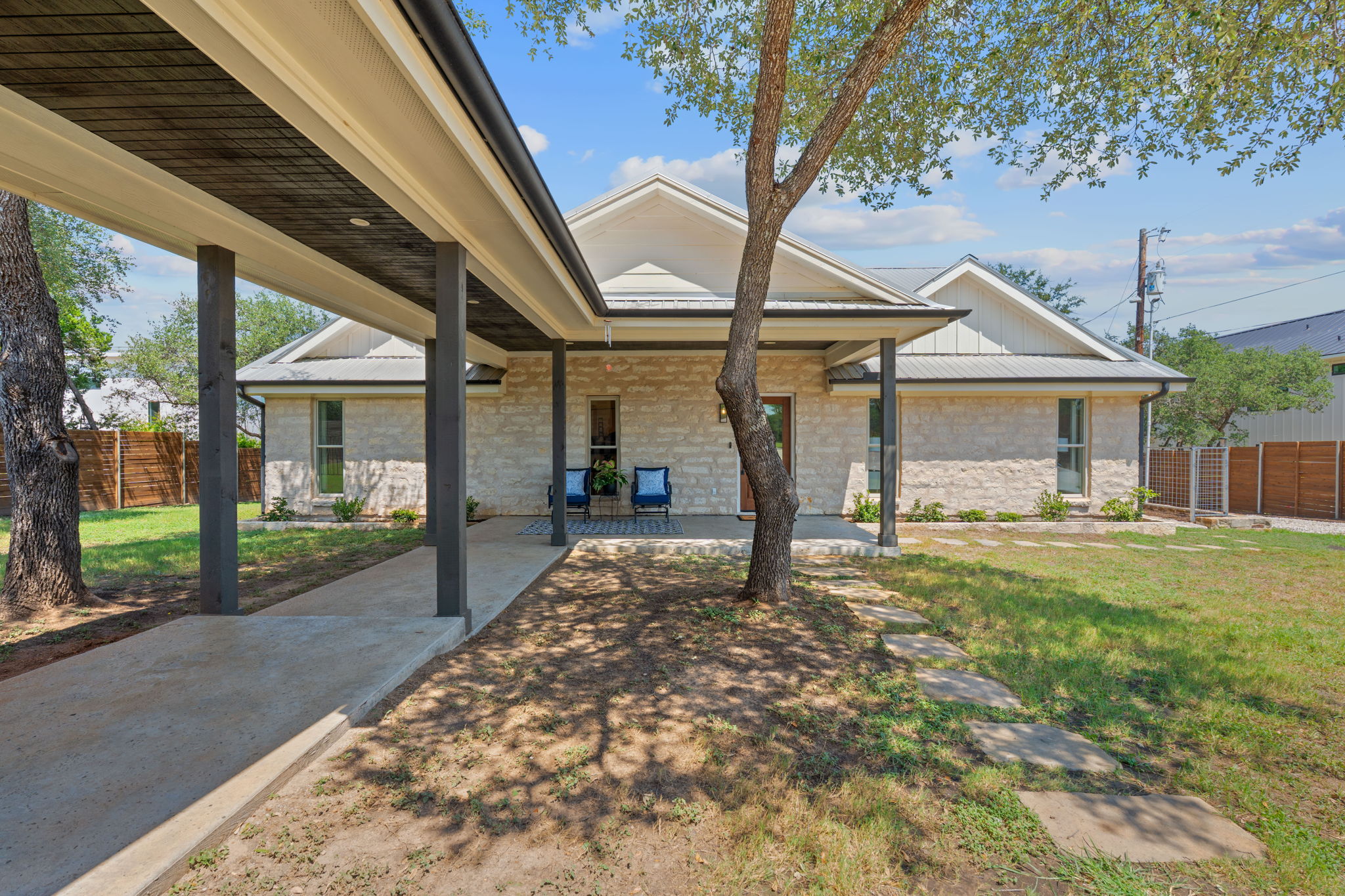 1325 Likeness Road Spicewood, TX 78669 - Photo 8 of 40