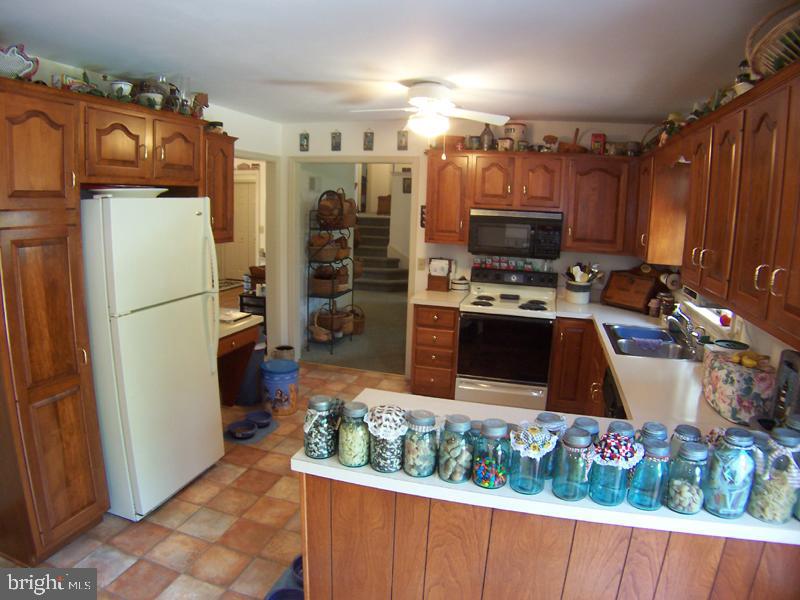 205 East 6th Street Lititz, PA 17543 - Photo 8 of 27