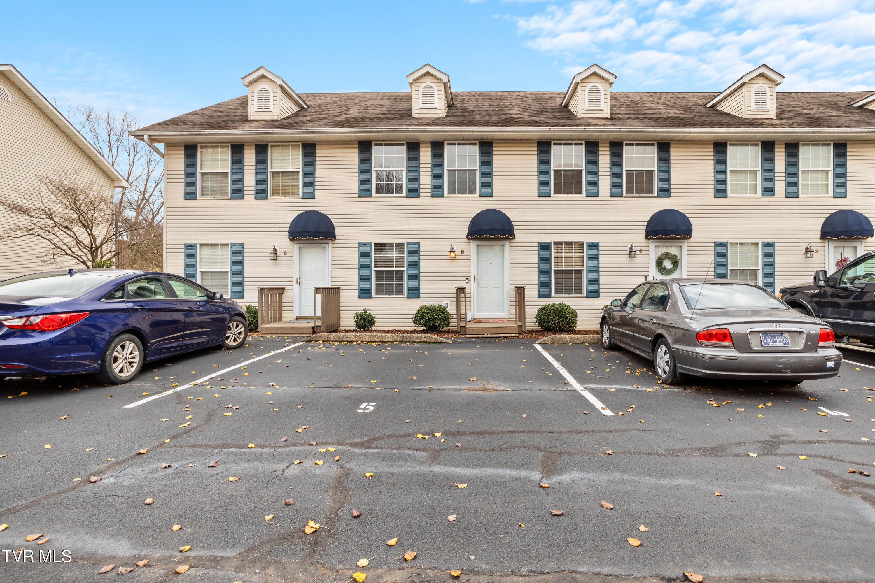 5 Pepper Ridge Court, Unit 5 Johnson City, TN 37615 - Photo 4 of 37 177A4082