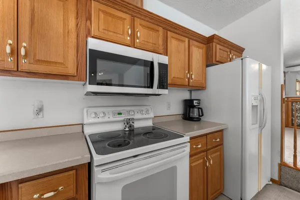 $440,000 | 39052 Mica Avenue, North Branch, MN 55056