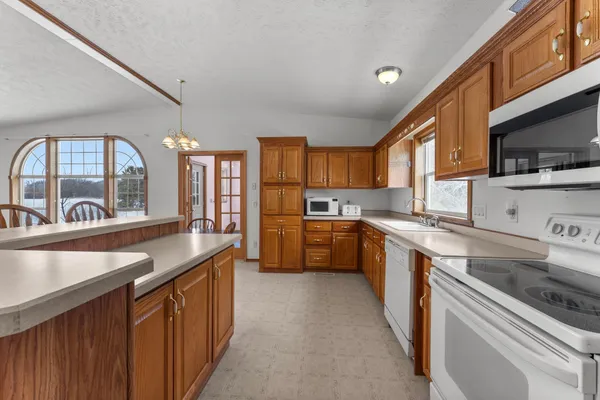 $440,000 | 39052 Mica Avenue, North Branch, MN 55056