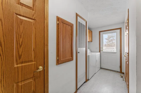 $440,000 | 39052 Mica Avenue, North Branch, MN 55056