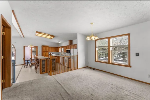 $440,000 | 39052 Mica Avenue, North Branch, MN 55056