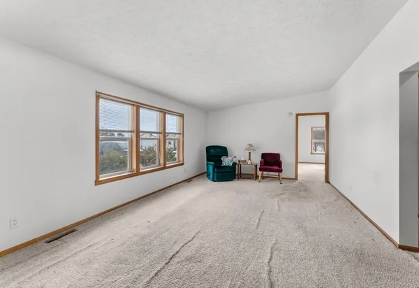 $440,000 | 39052 Mica Avenue, North Branch, MN 55056