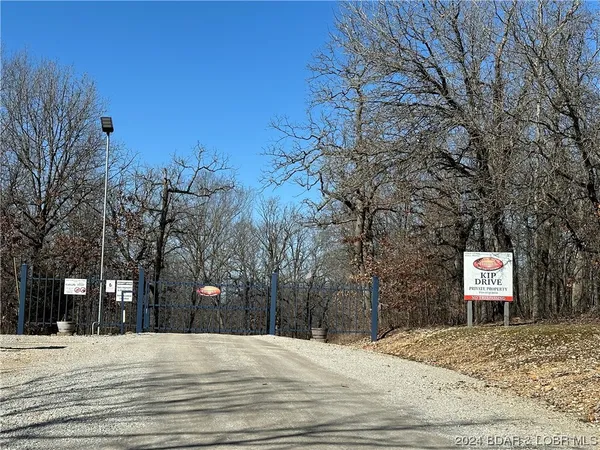 $13,800 | Lot 1635 Baul Lane, Edwards, MO 65326