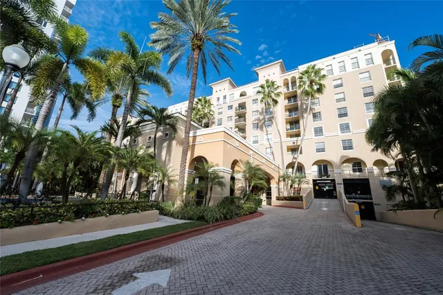 a view of multiple house with a street