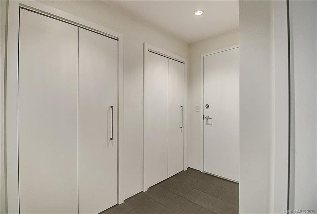 652 Raphael Place Charlotte, NC 28205 - Photo 14 of 26 a view of an empty room