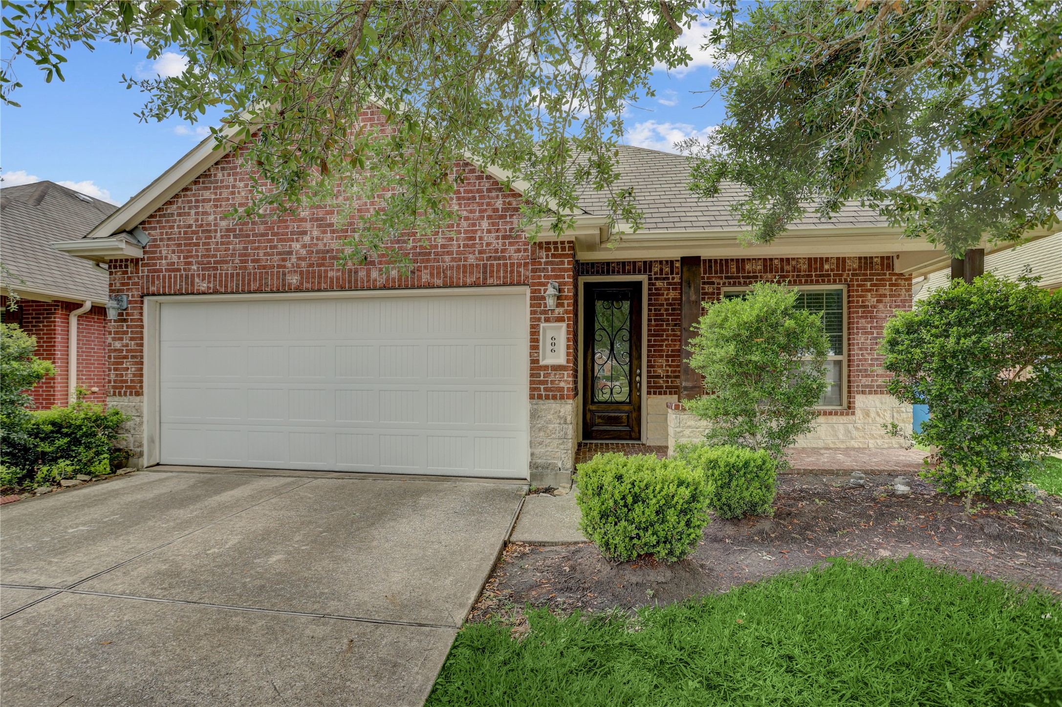 606 Sabinal Street Webster, TX 77598 - Photo 1 of 26