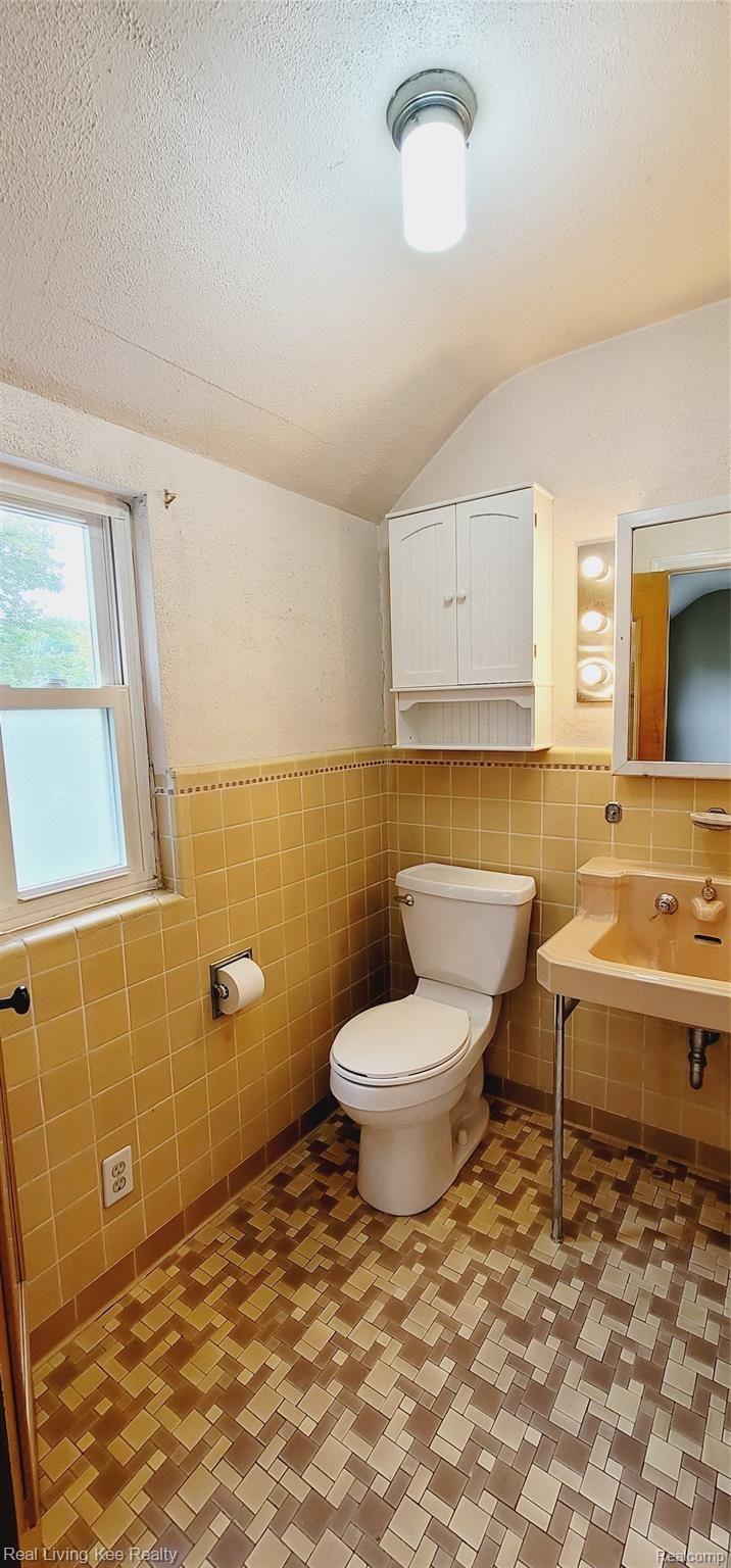 3985 Ravenswood Road Marysville, MI 48040 - Photo 31 of 64 20210823_093537.jpg