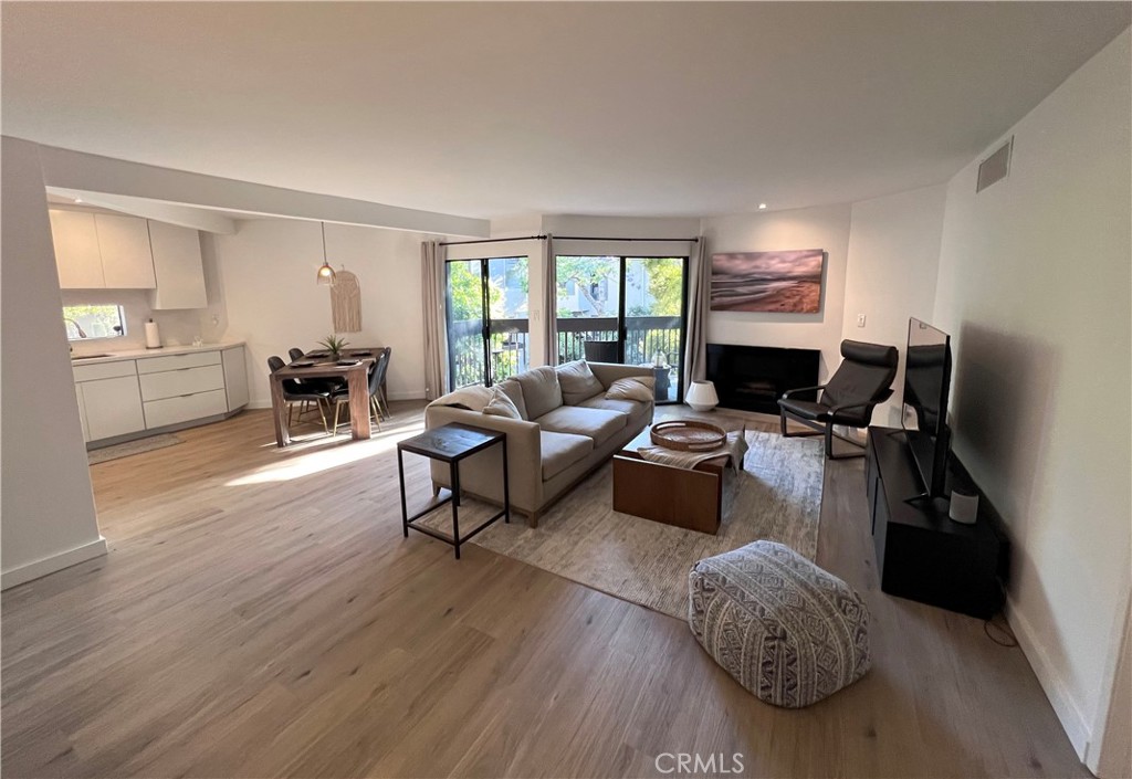 950 North Kings Road, Unit 235, West Hollywood, CA 90069 Compass