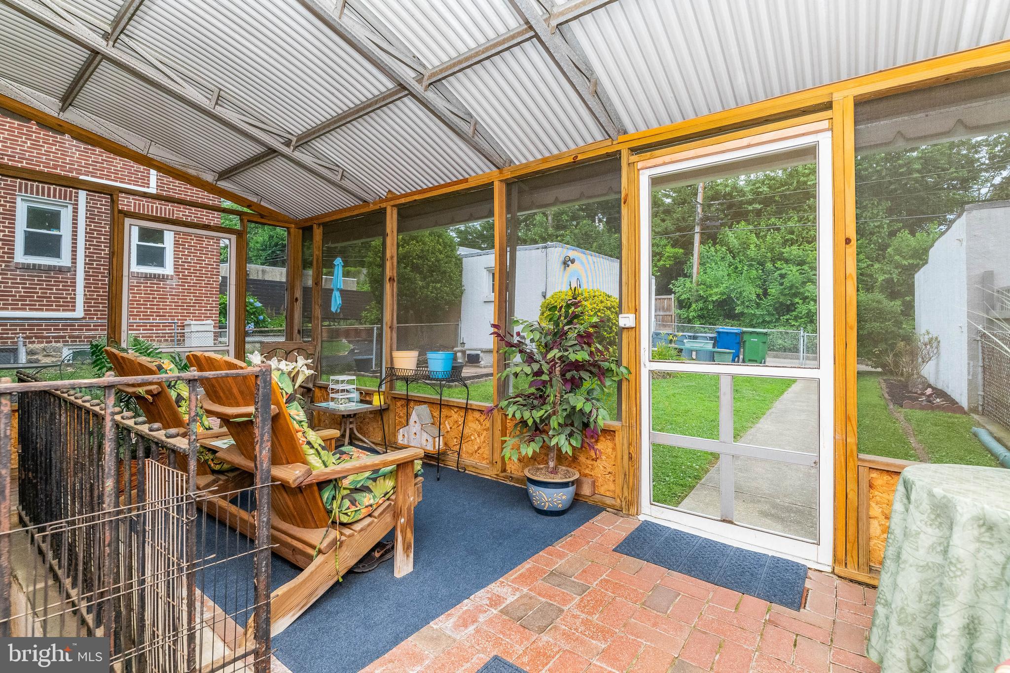 3312 Cedarhurst Road Baltimore, MD 21214 - Photo 31 of 37 Screened Porch