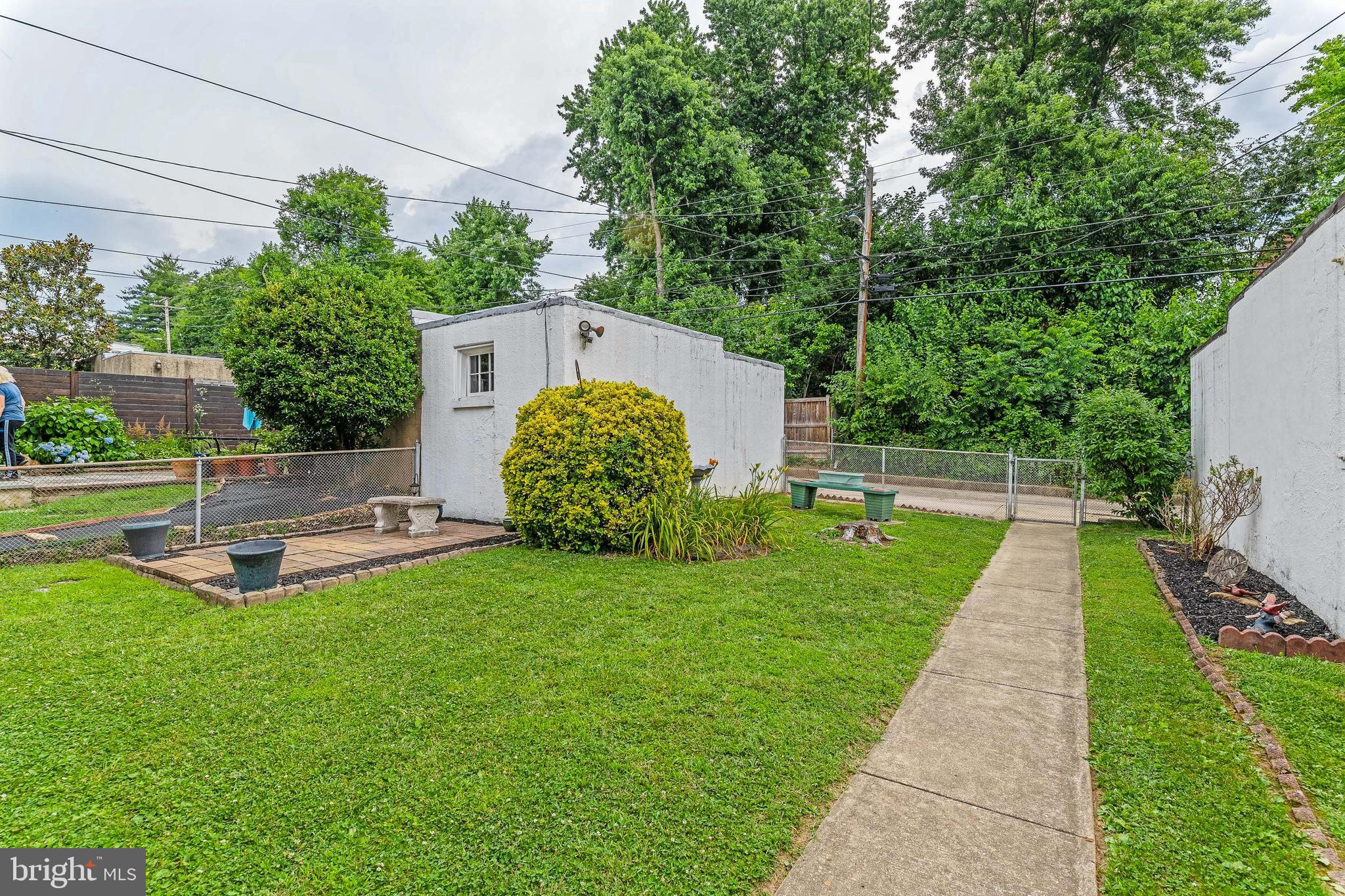 3312 Cedarhurst Road Baltimore, MD 21214 - Photo 36 of 37 Backyard and Garage