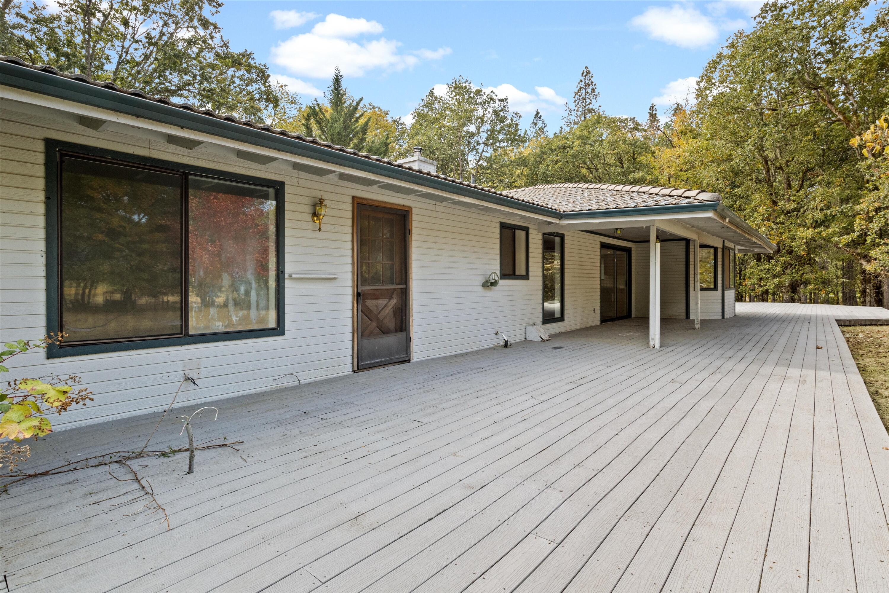 1080 Ferry Road Grants Pass, OR 97526 - Photo 43 of 60 37-IMG_0269
