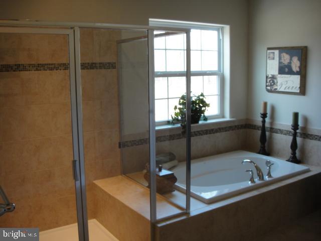 2635 Eagle Lane Hellertown, PA 18055 - Photo 16 of 22 Gallery Image 16